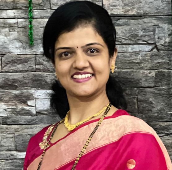 Portrait of Shilpa Kale, Nursery and Junior KG teacher at Tiny Tots Preschool.